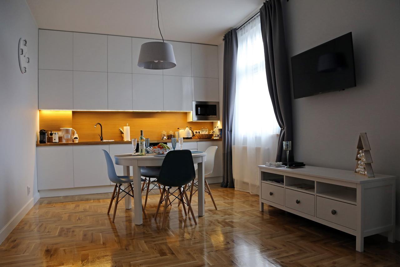 Grey Apartments Kosciuszko クラクフ エクステリア 写真